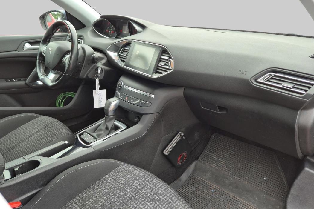 PEUGEOT 308 2018
