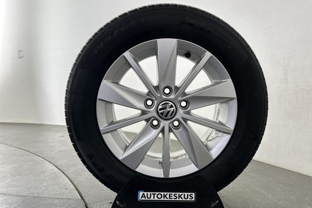 VOLKSWAGEN Golf 2016