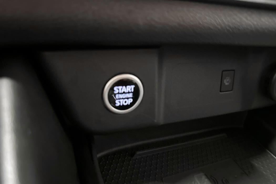 NISSAN Qashqai 2024
