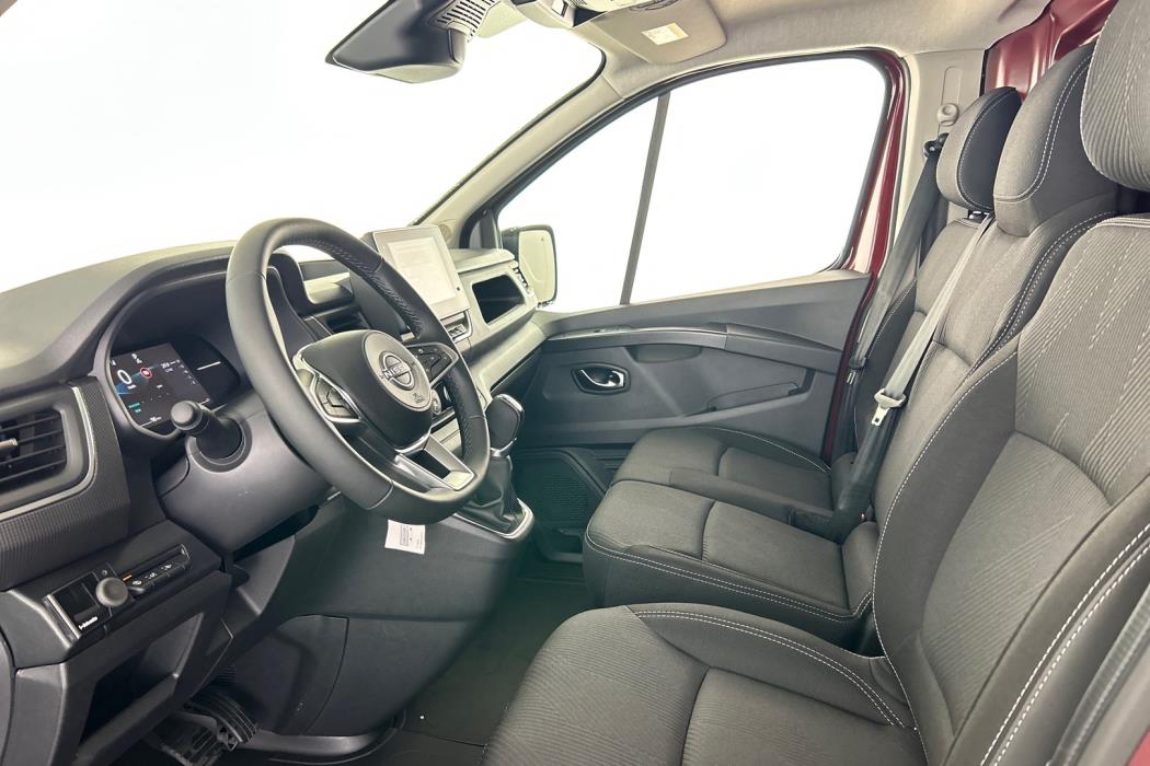 NISSAN Primastar 2025