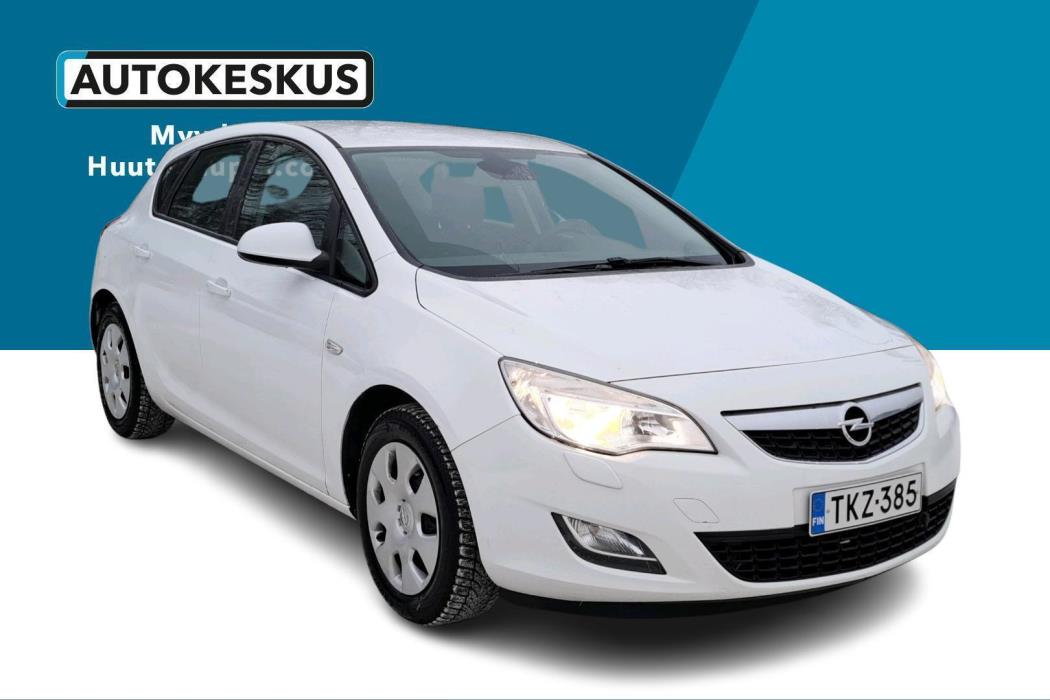 OPEL Astra 2011