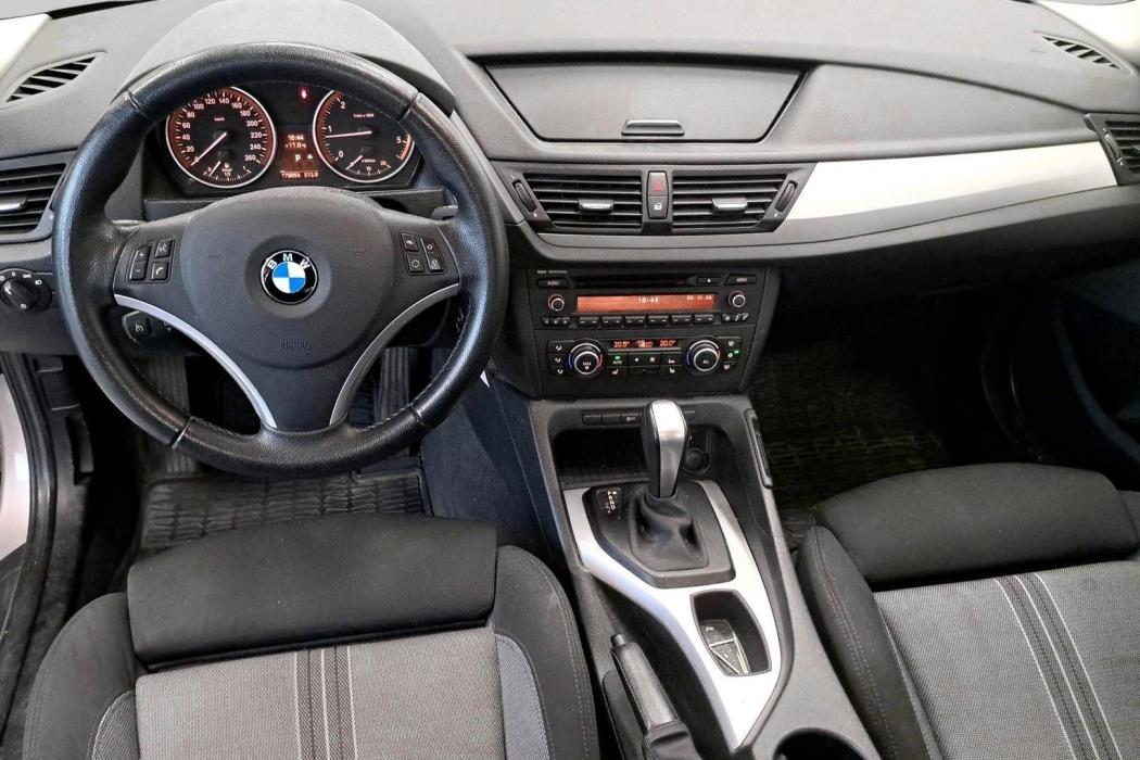 BMW X1 2011