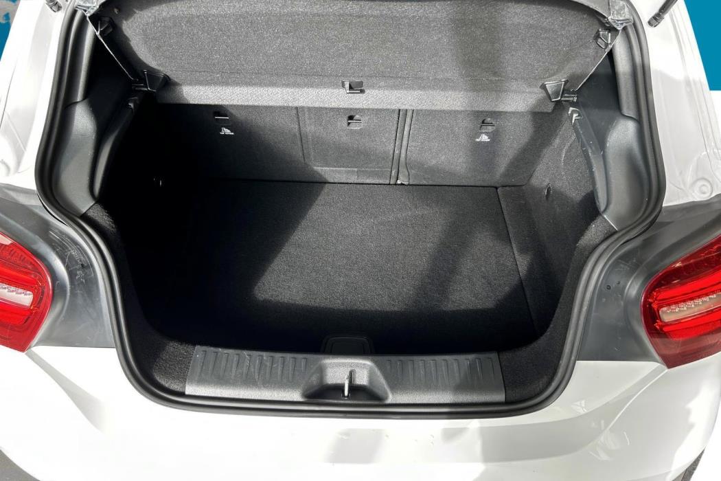 MERCEDES-BENZ A 2017