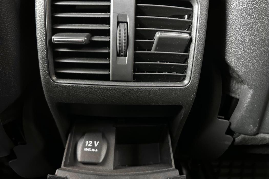 MERCEDES-BENZ A 2017