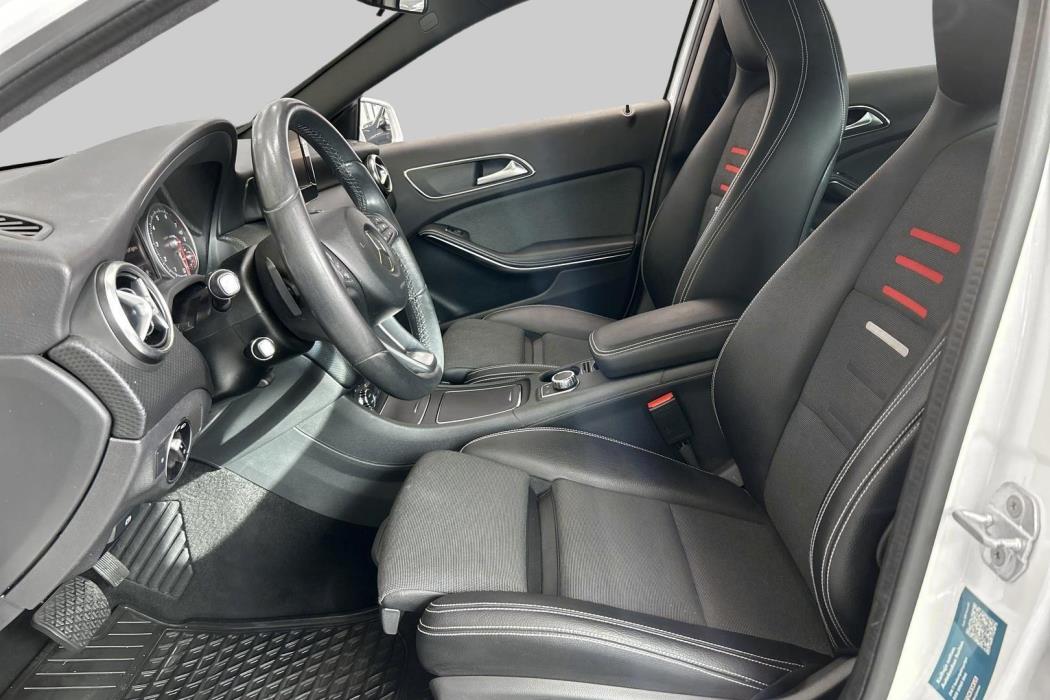 MERCEDES-BENZ A 2017