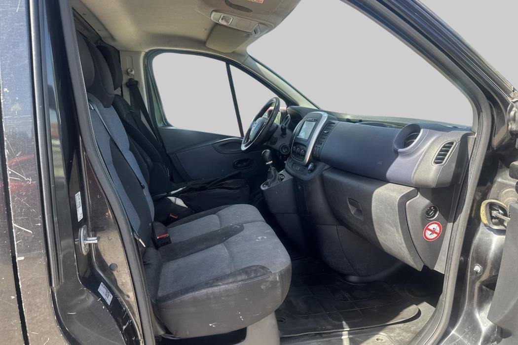 OPEL Vivaro 2015