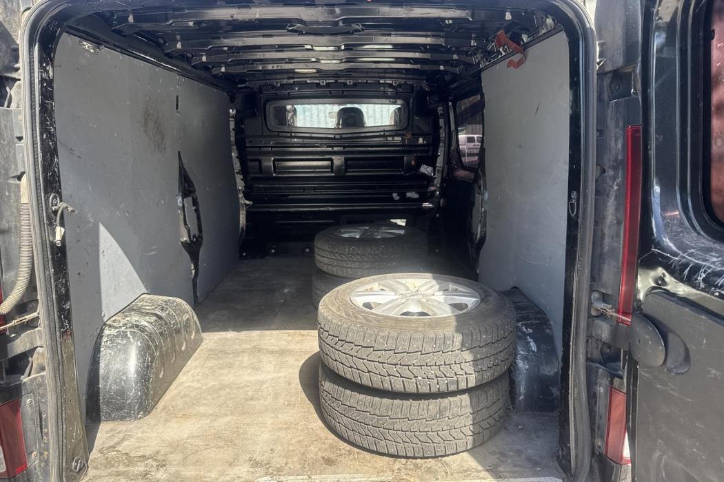 OPEL Vivaro 2015