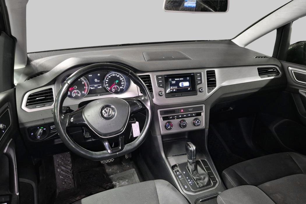 VOLKSWAGEN Golf Sportsvan 2015