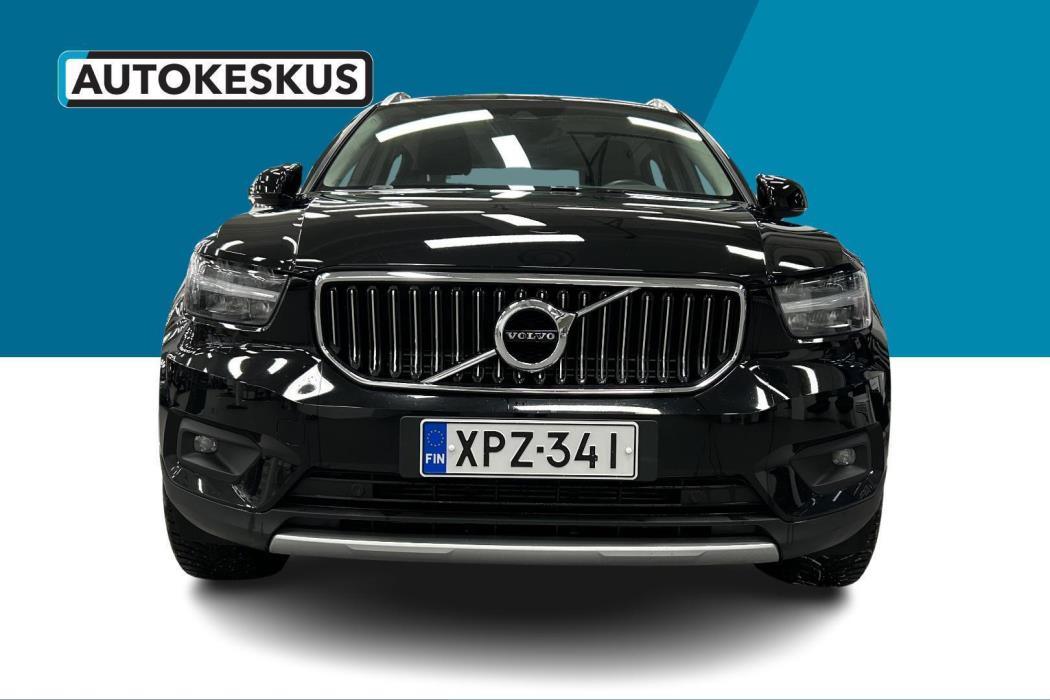 VOLVO XC40 2021