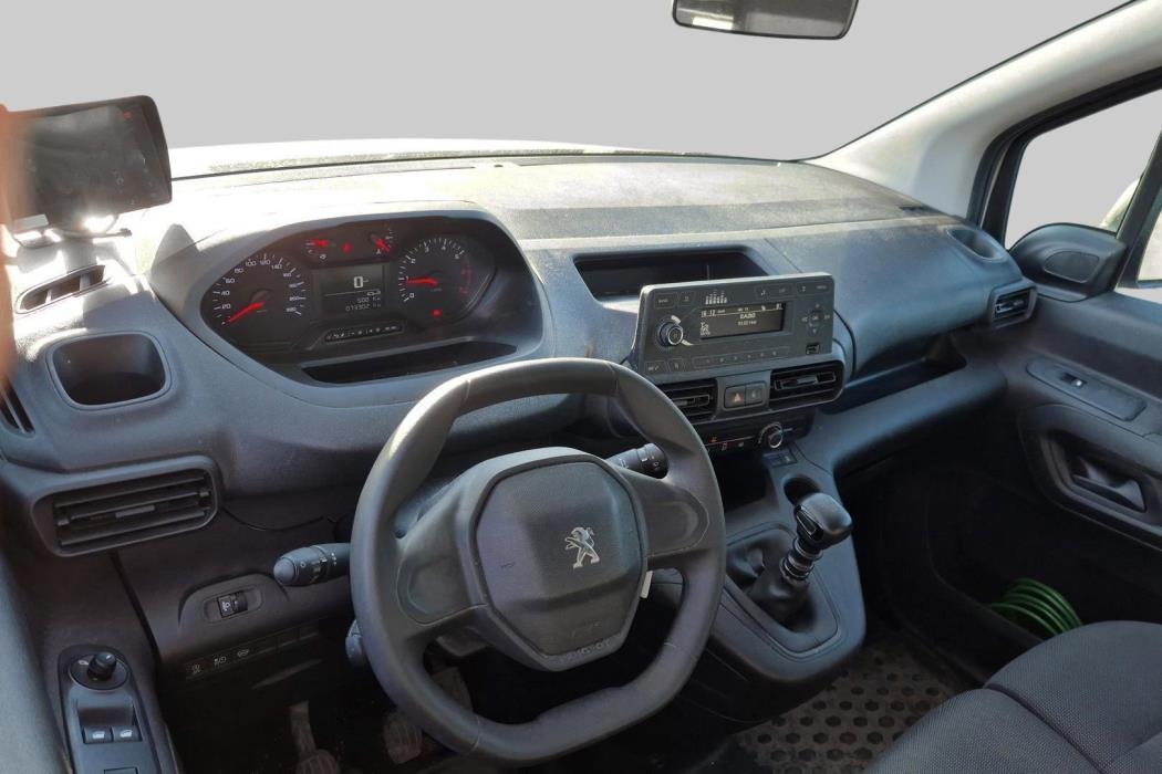 PEUGEOT Partner 2023