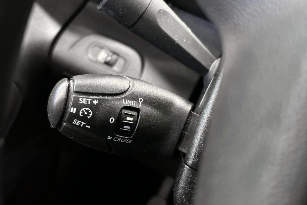 PEUGEOT Partner 2023