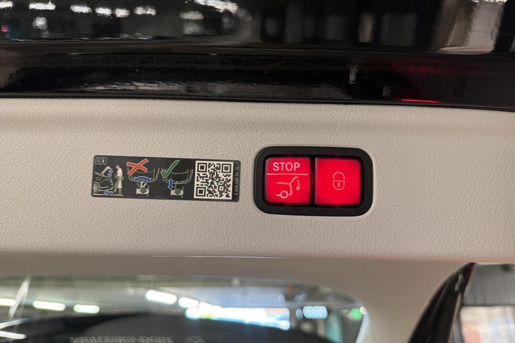 MERCEDES-BENZ EQE SUV 2023