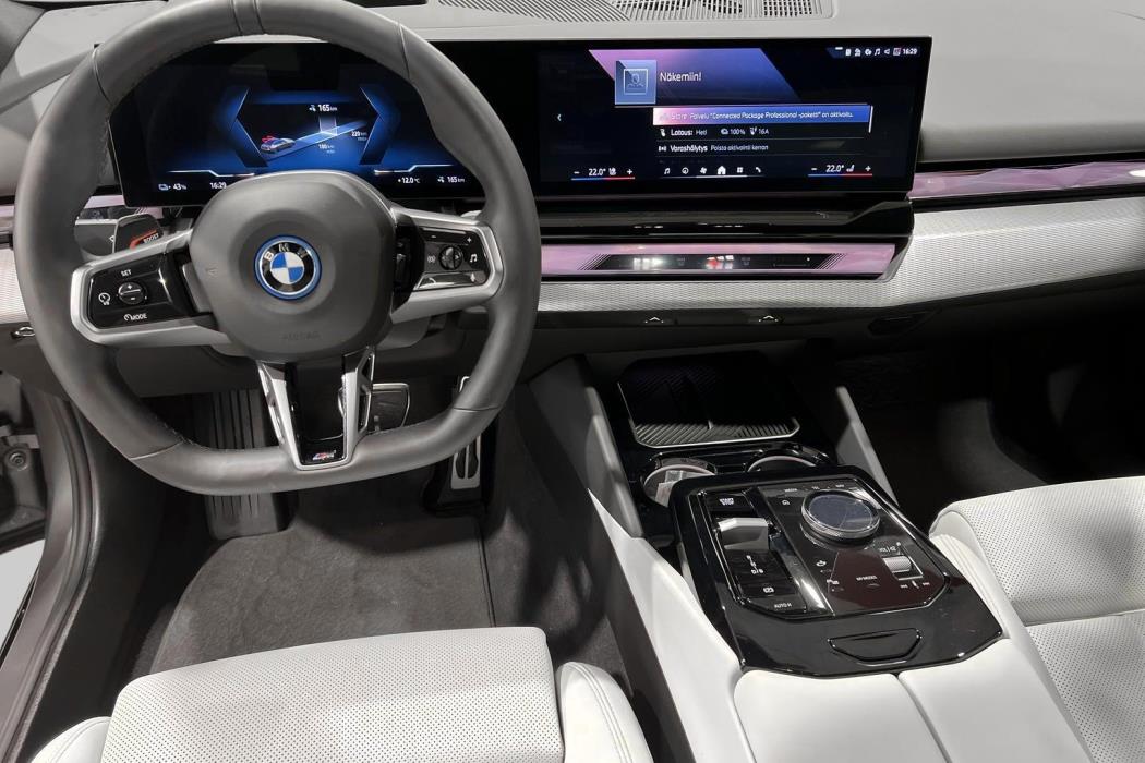 BMW i5 2025