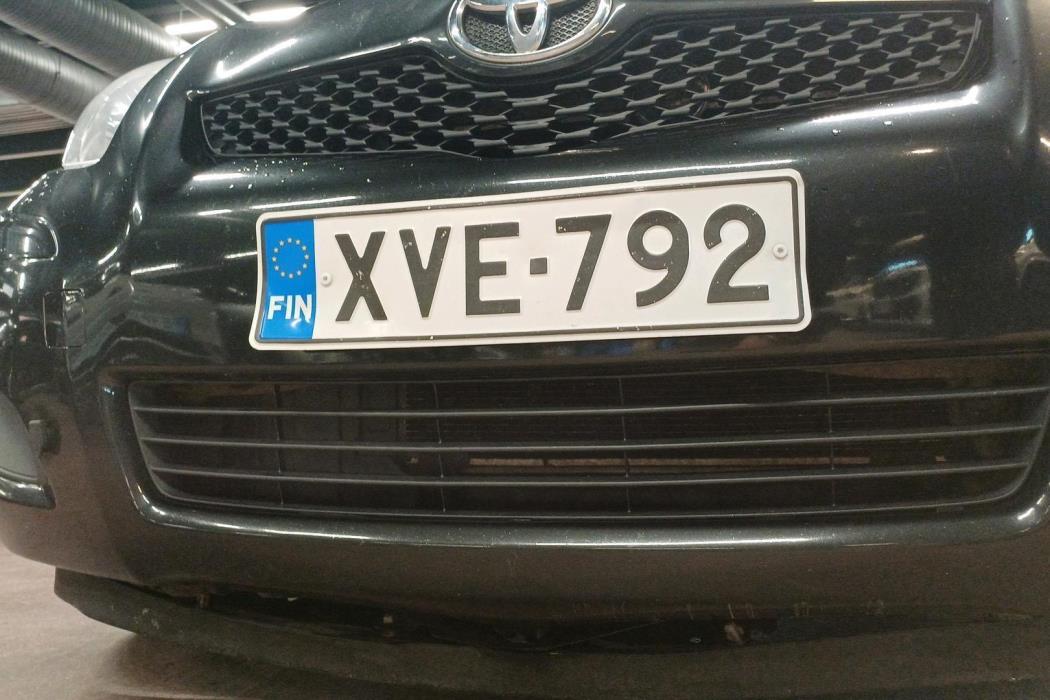 TOYOTA Yaris 2010