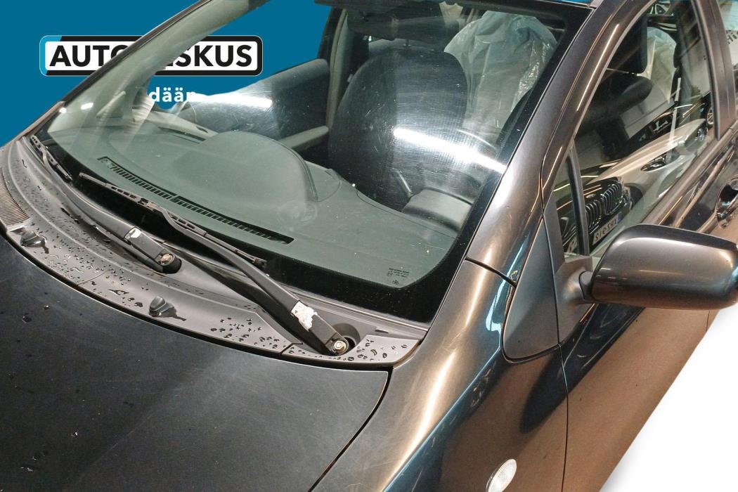 TOYOTA Yaris 2010