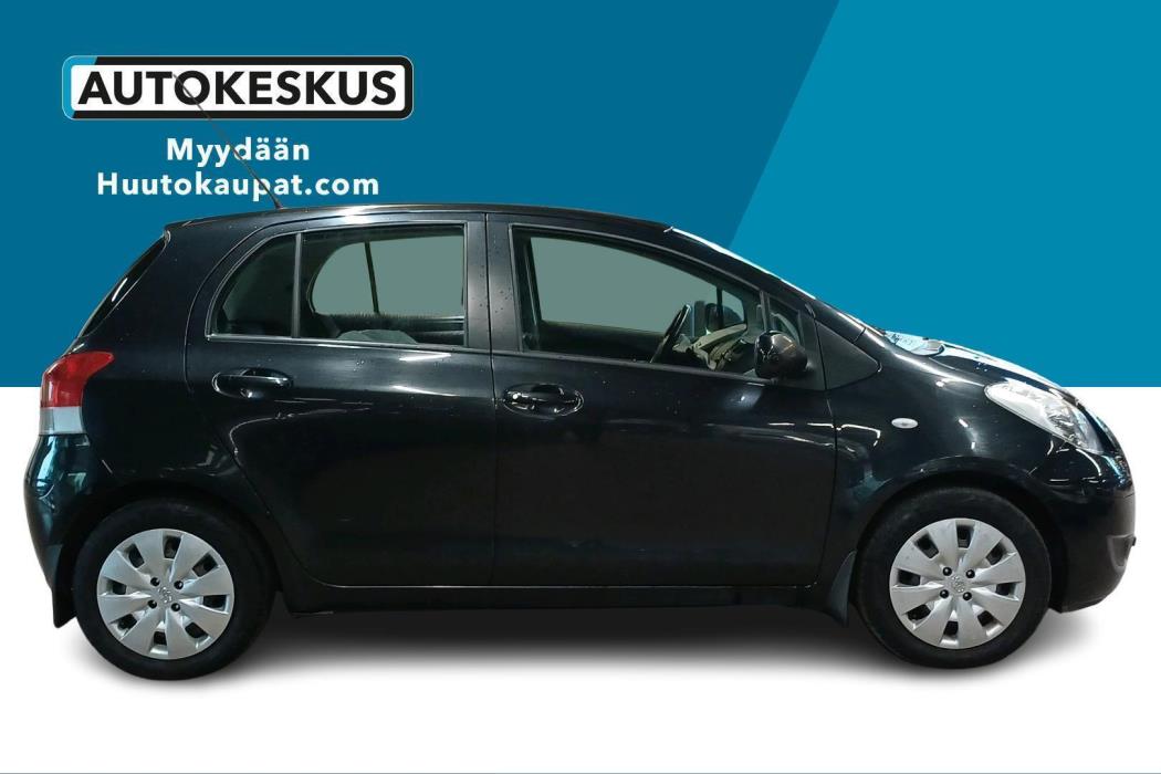 TOYOTA Yaris 2010
