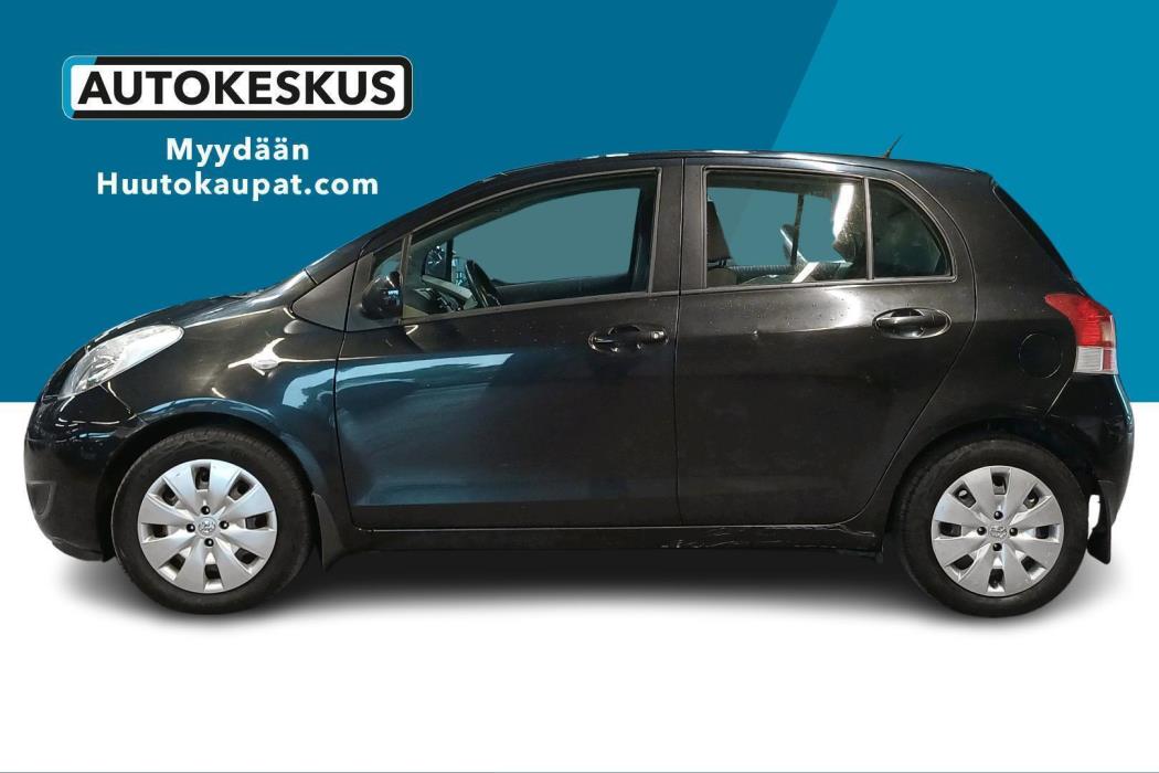 TOYOTA Yaris 2010