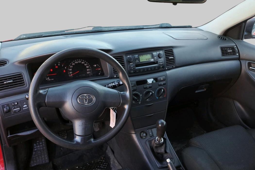 TOYOTA Corolla 2005