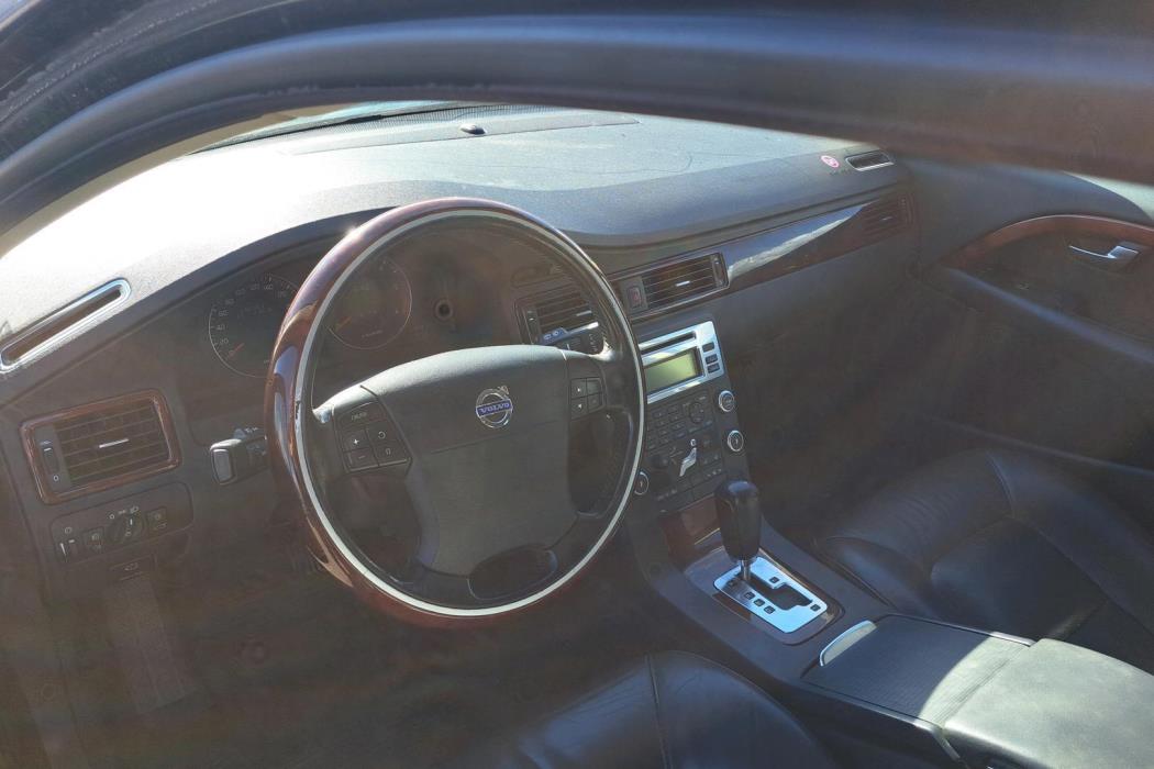 VOLVO V70 2008