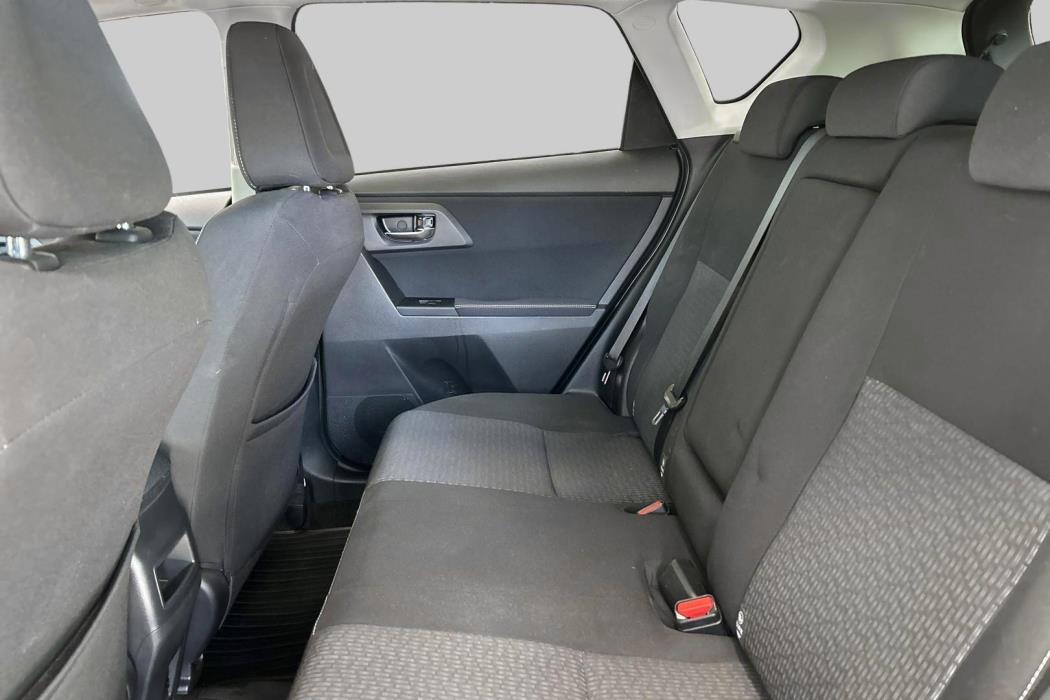 TOYOTA Auris 2015