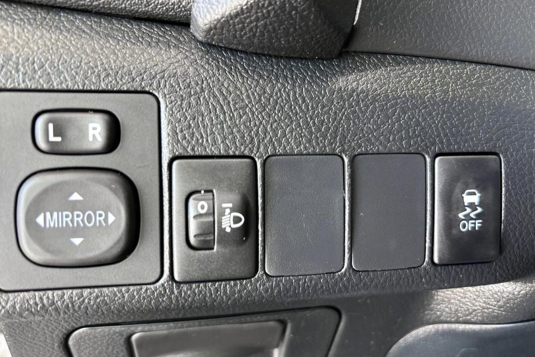 TOYOTA Auris 2015