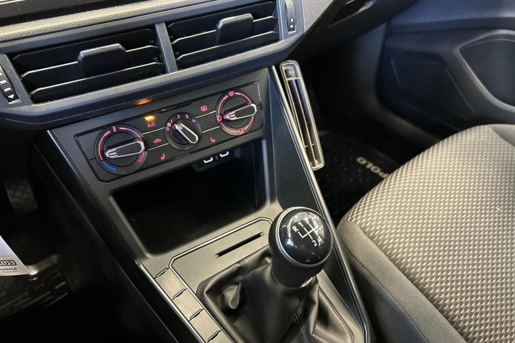 VOLKSWAGEN Polo 2020