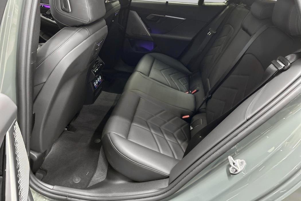 BMW i5 2025