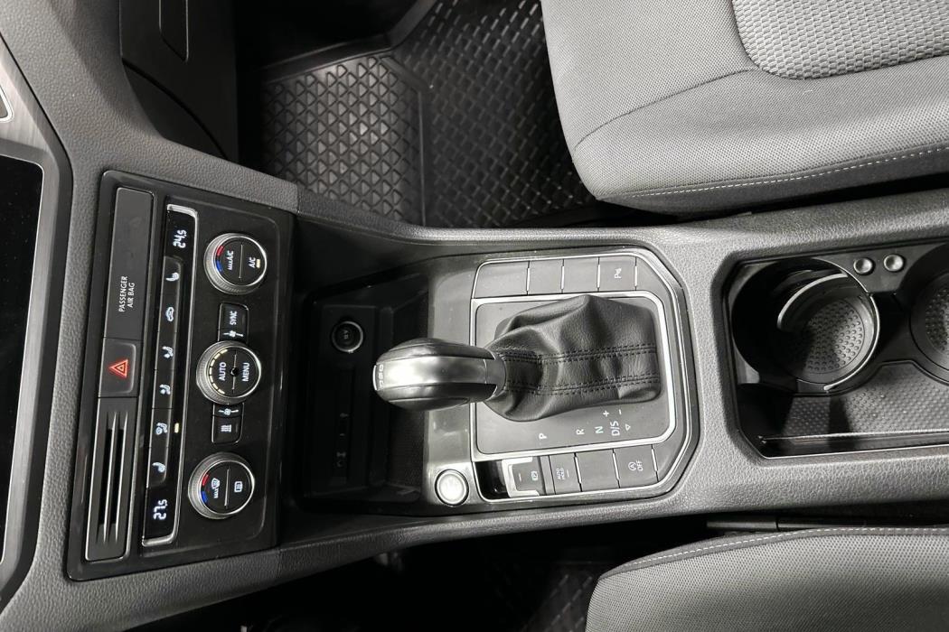 VOLKSWAGEN Golf Sportsvan 2018