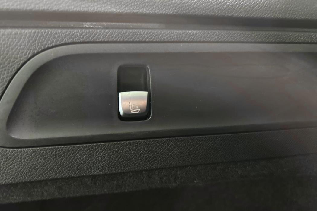 MERCEDES-BENZ GLC 2022