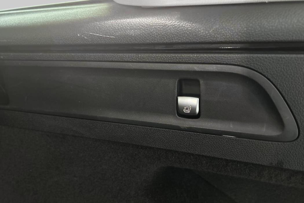 MERCEDES-BENZ GLC 2022