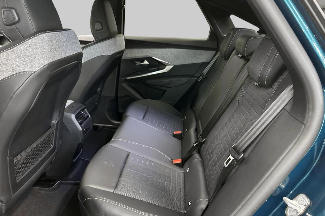 PEUGEOT E-3008 2026