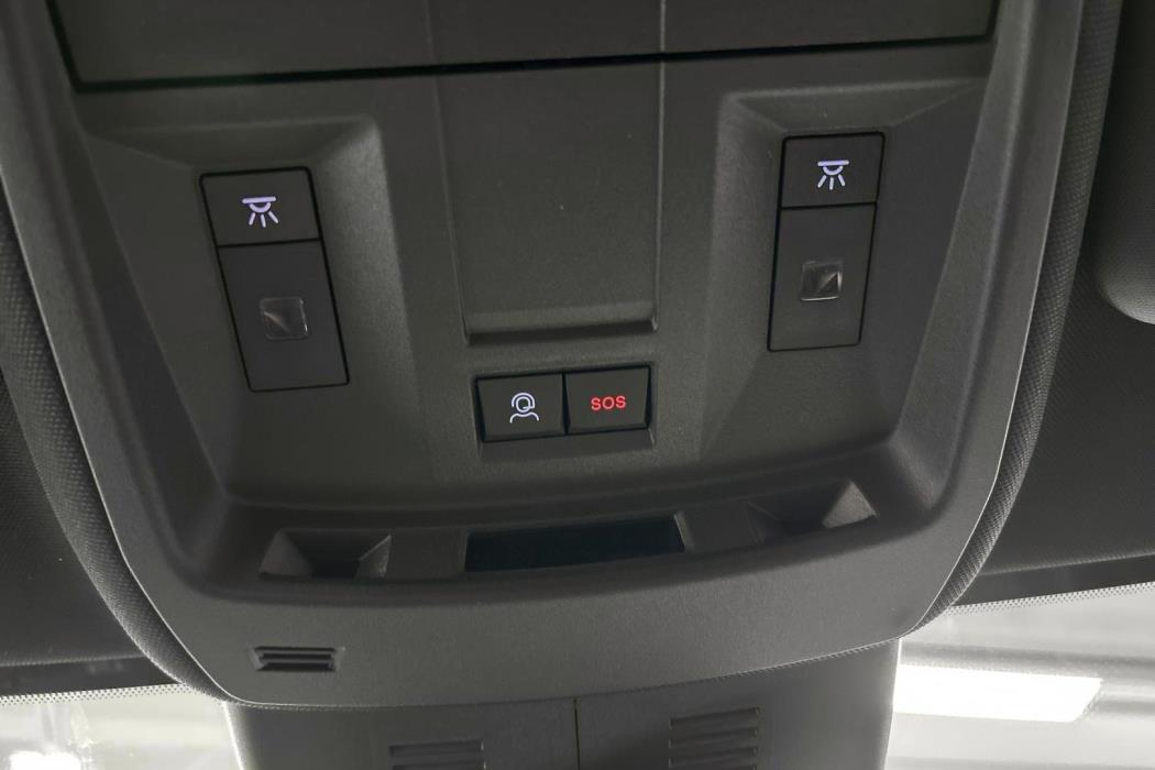 PEUGEOT E-3008 2026