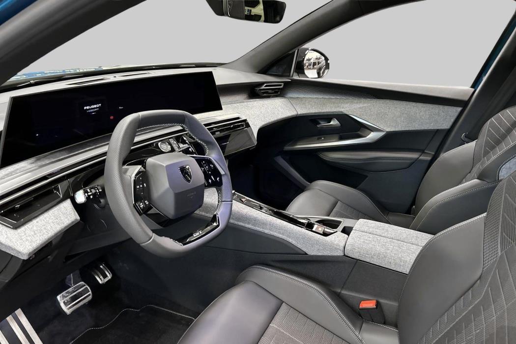 PEUGEOT E-3008 2026