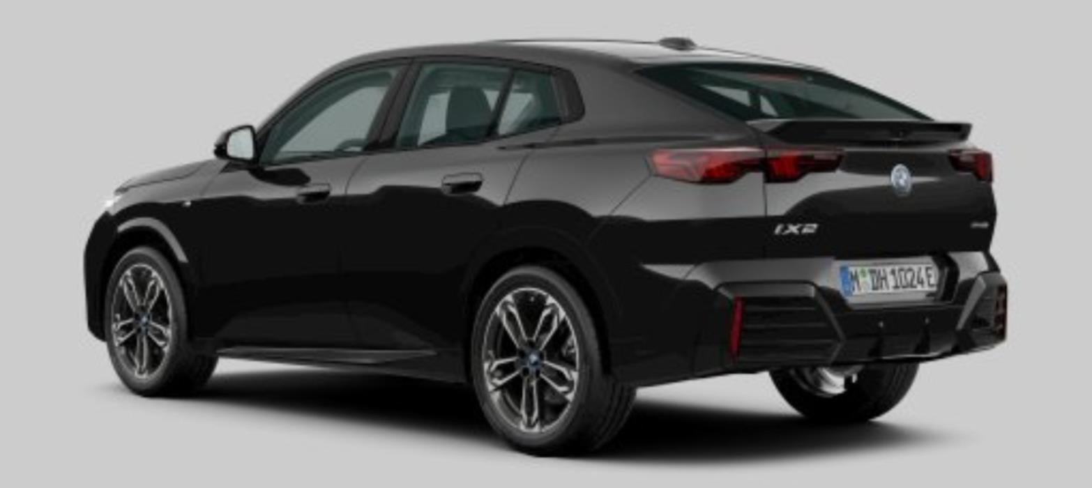 BMW IX2 2024
