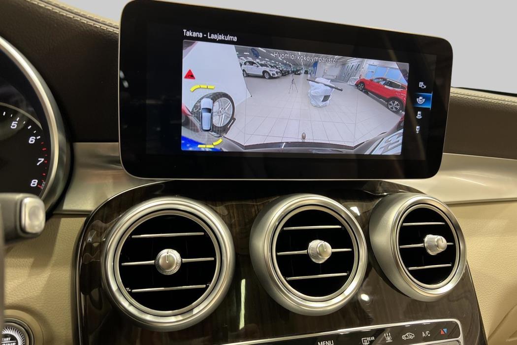 MERCEDES-BENZ GLC 2022