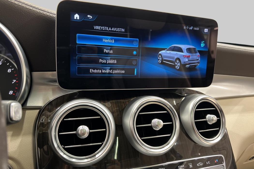 MERCEDES-BENZ GLC 2022