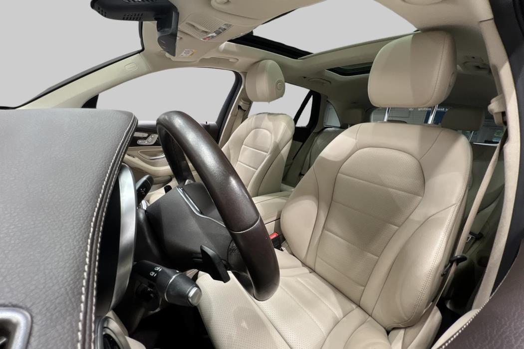 MERCEDES-BENZ GLC 2022