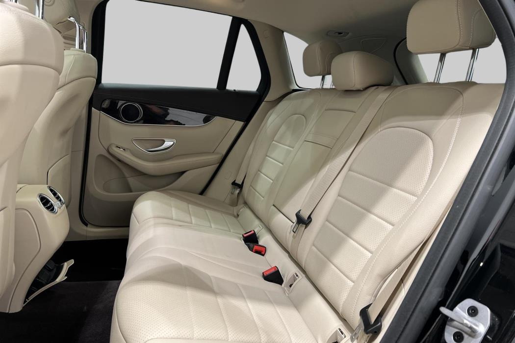 MERCEDES-BENZ GLC 2022