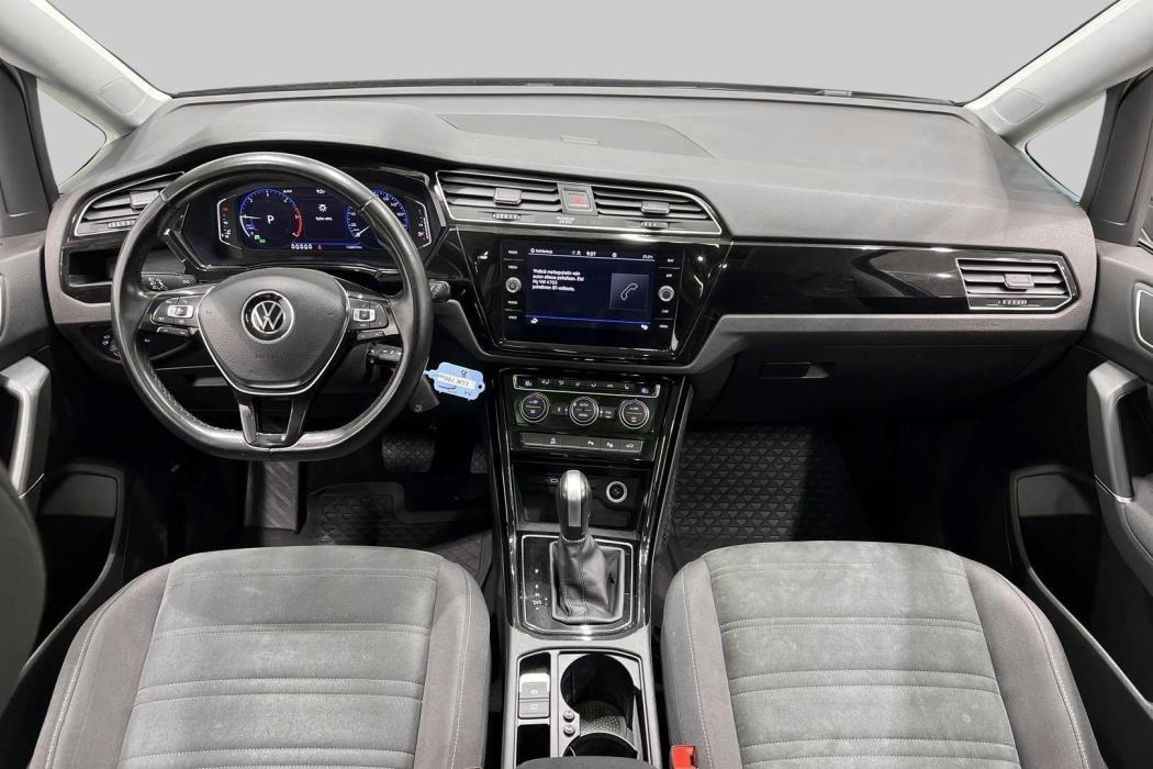 VOLKSWAGEN Touran 2022