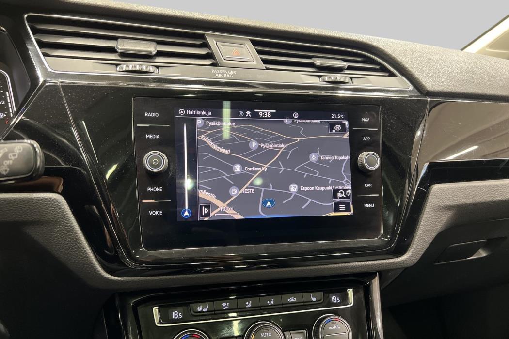 VOLKSWAGEN Touran 2022