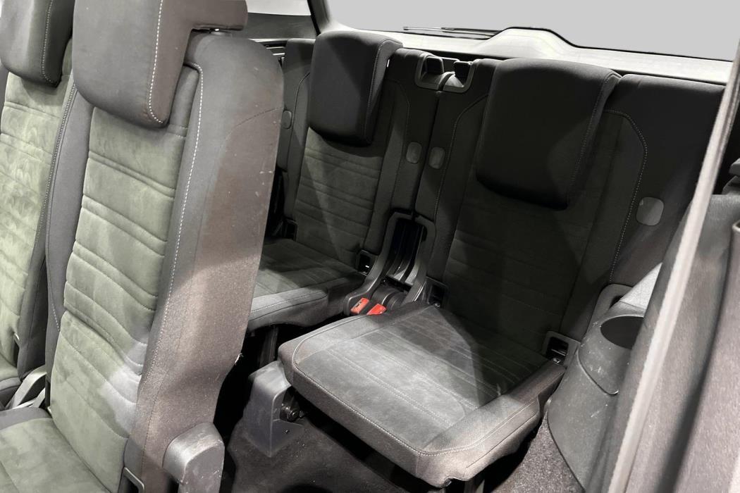 VOLKSWAGEN Touran 2022