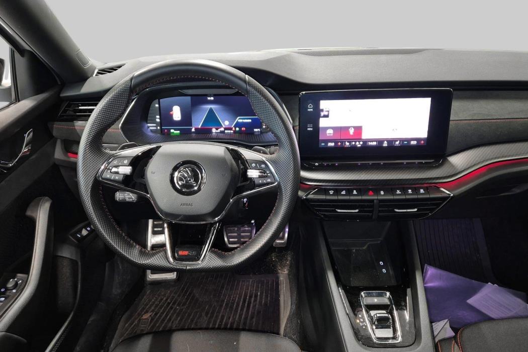 SKODA Octavia 2024
