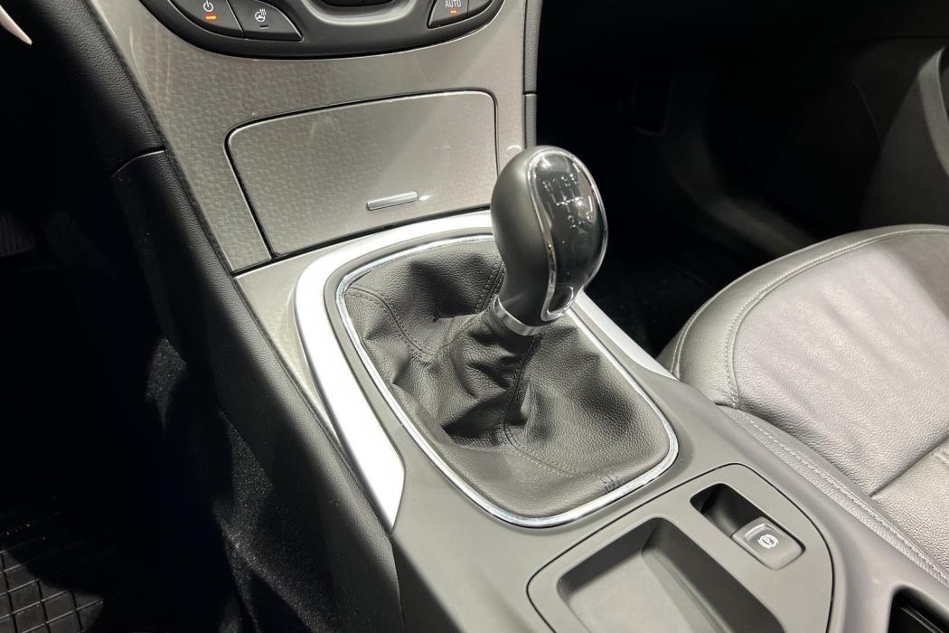 OPEL Insignia 2015