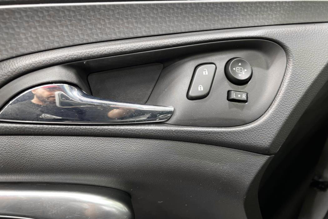 OPEL Insignia 2015