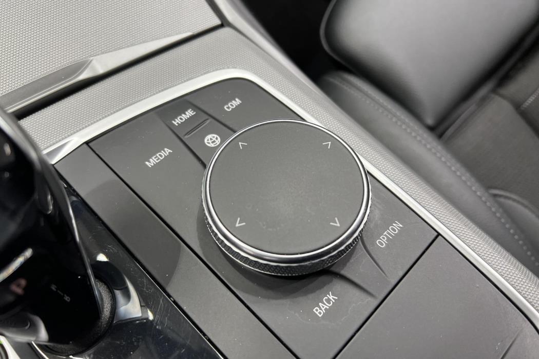 BMW 3-SARJA 2021