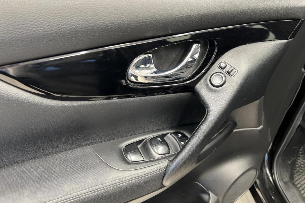 NISSAN Qashqai 2014