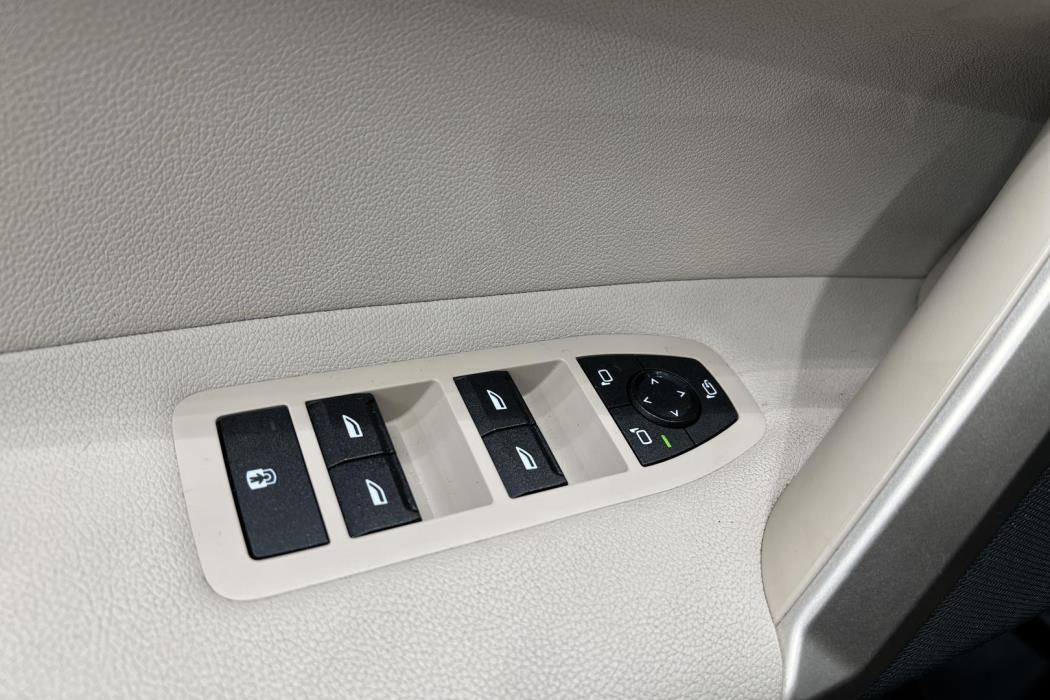 BMW IX 2023