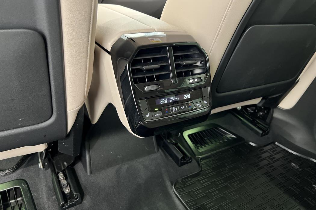 BMW IX 2023