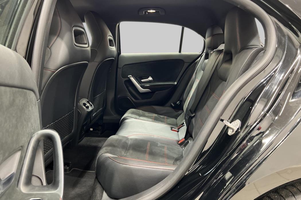 MERCEDES-BENZ A 2021