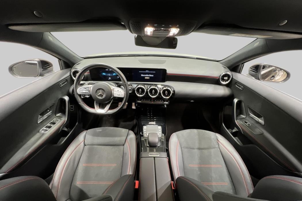 MERCEDES-BENZ A 2021